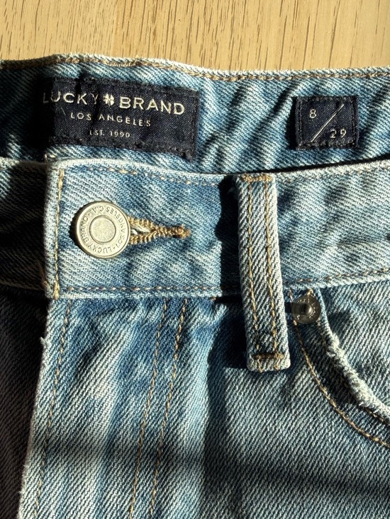 Lucky Brand Women’s Boyfriend Short Denim Jean Shorts - Size 8/29 - Picture 4 of 5
